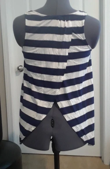 Open Back Striped Shirt - Picture 4 of 5